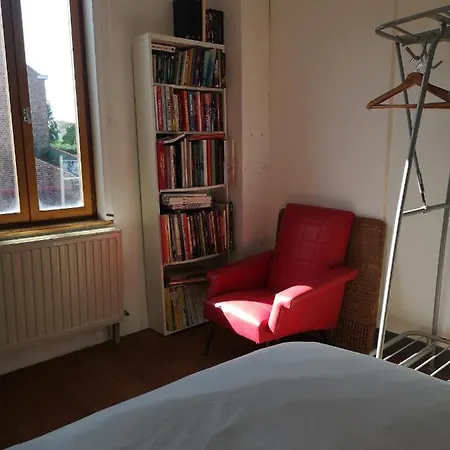 Bnb 4 Personnes 5 Mn Metro Bourg Entree Et Sdb Independantes Bed & Breakfast